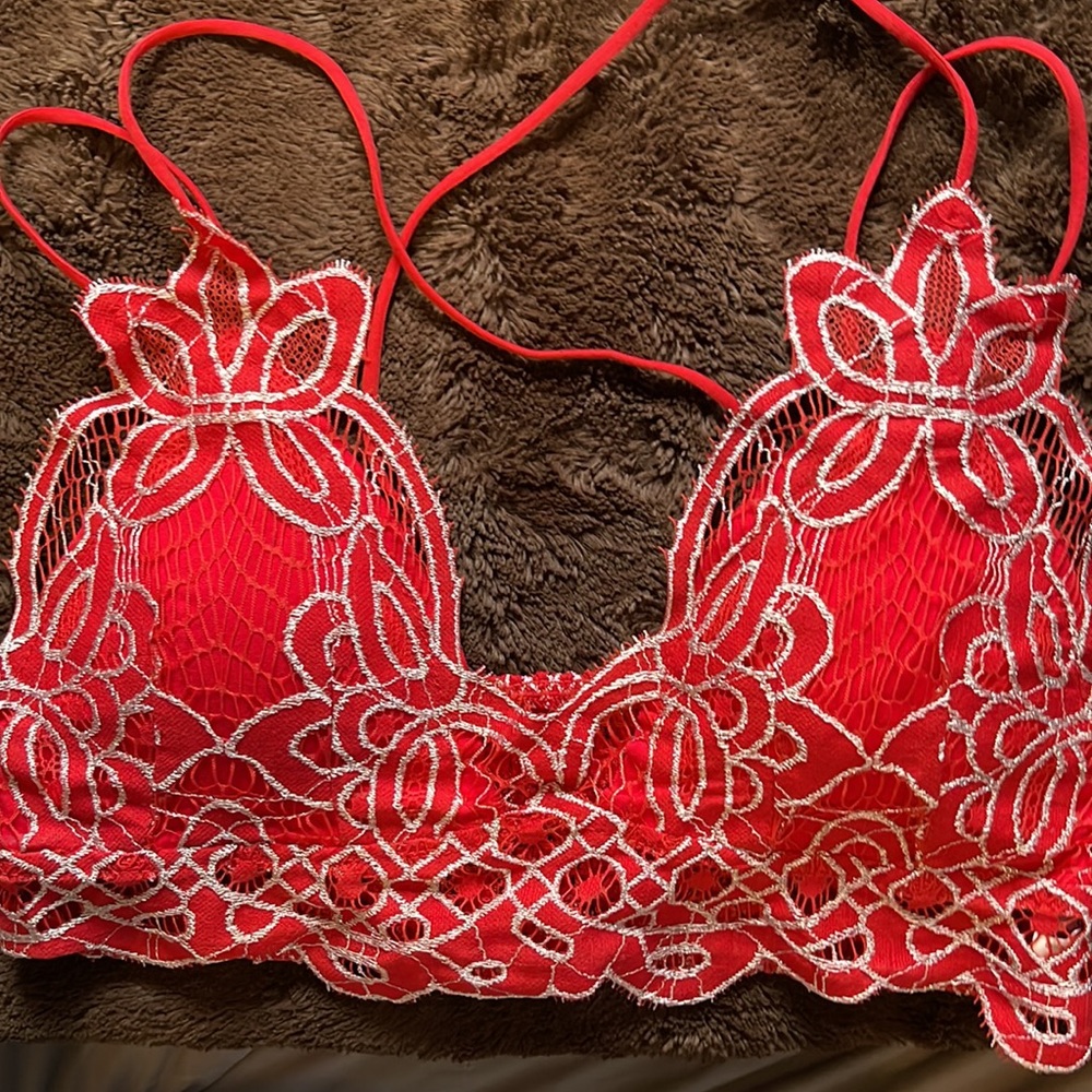Bright Red - Picture 2 of 3